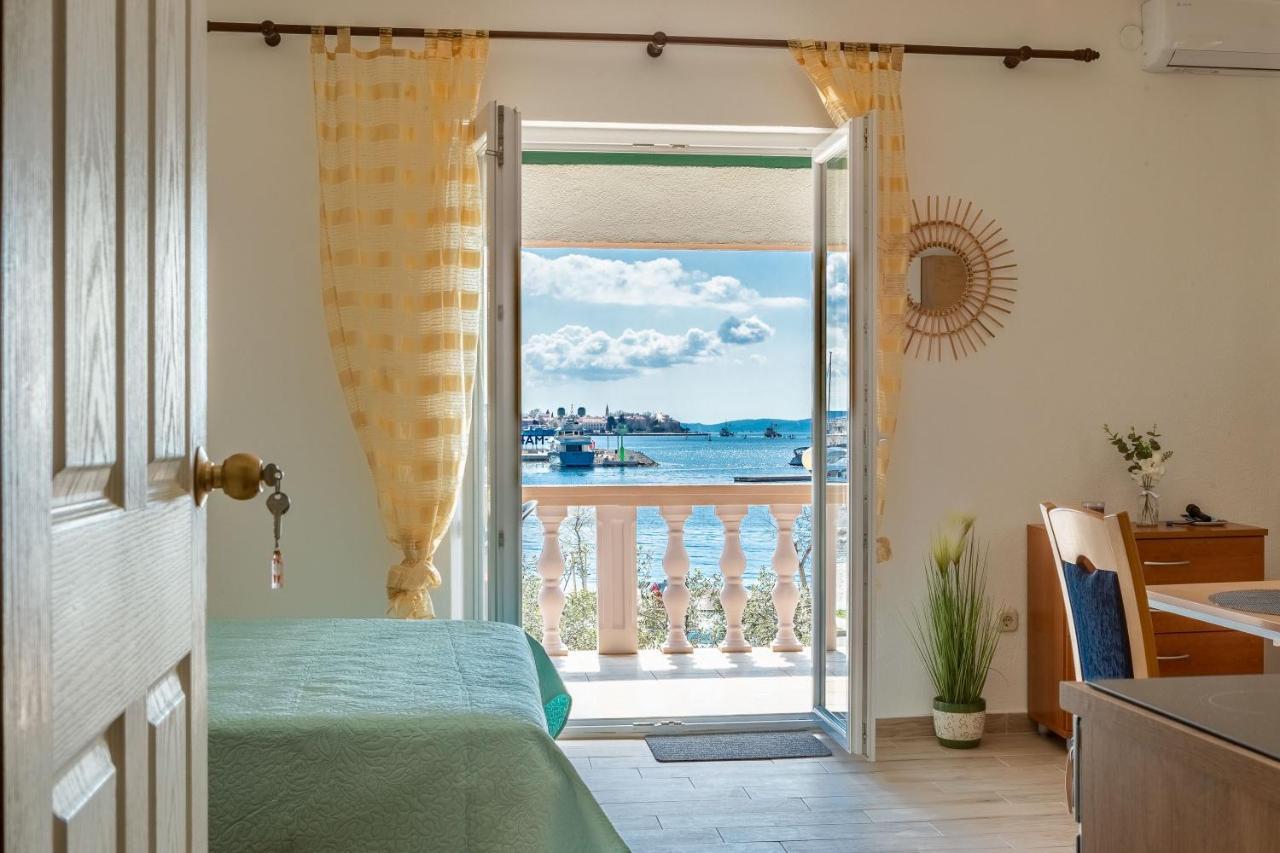 Mare-More Studio W Balcony And Beach Front And View Zadar Exteriör bild